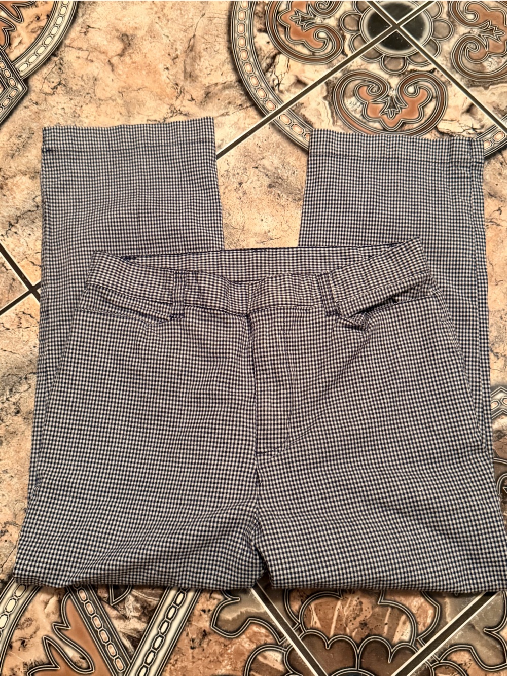 Faded Glory Navy & White Gingham Capri Pants